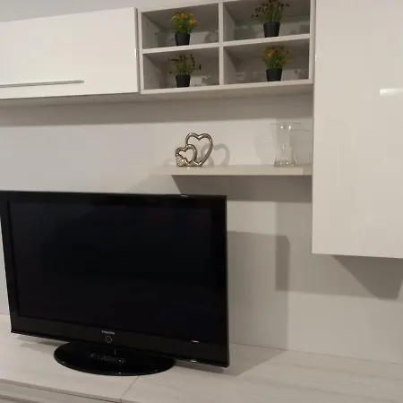 Alice Apartment *